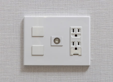 マルチメディアコンセント